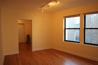 1638 W North Shore Ave, Unit 2 in Chicago, IL - Building Photo - Building Photo