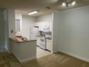 1301 Eastern Pecan Pl in Winter Garden, FL - Foto de edificio - Building Photo