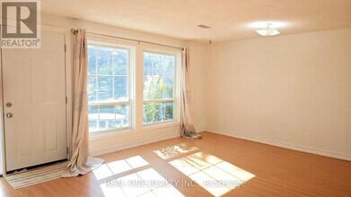 81 Brookmill Blvd in Toronto, ON - Building Photo - Building Photo