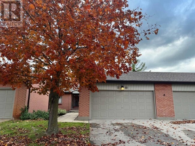 property at 55 Fiddlers Green Rd