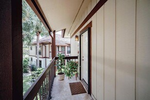 13334 Polo Club Rd, Unit 336 in Wellington, FL - Building Photo