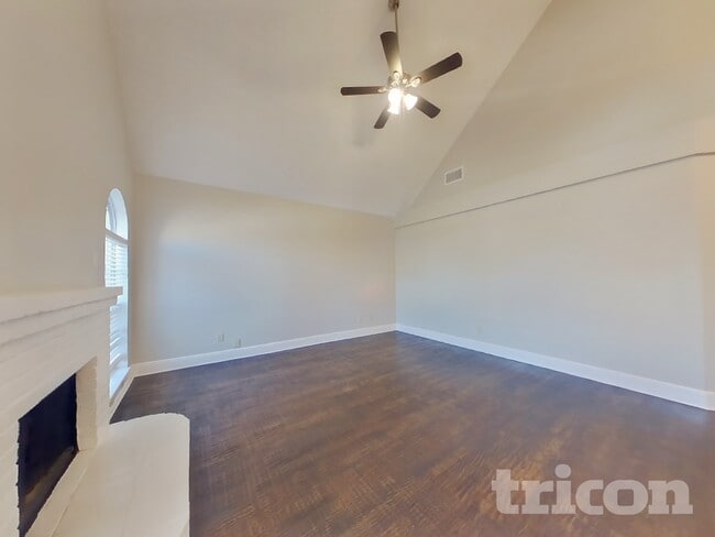 1714 Circle Creek Dr in Lewisville, TX - Building Photo - Building Photo