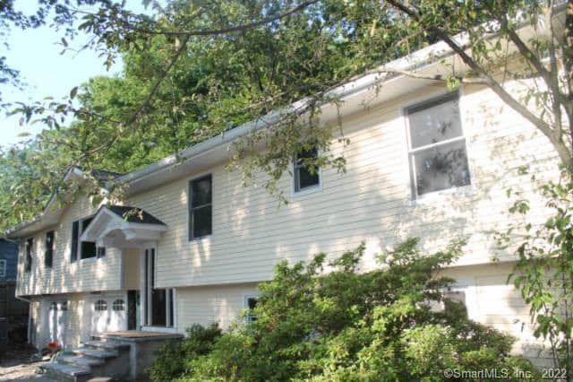 81 Woodridge Dr S
