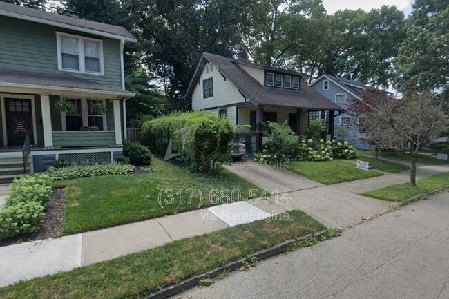 property at 211 W Orchard Ln