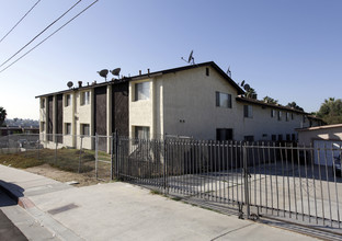 344-348 S Willie James Jones Ave in San Diego, CA - Building Photo - Building Photo