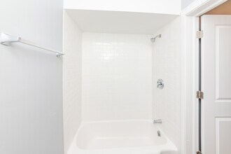 9450 Washington St in Niles, IL - Building Photo - Building Photo