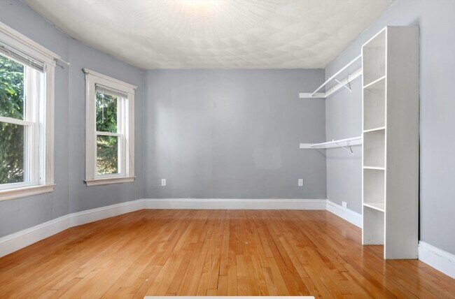 39 Medford St, Unit 2 in Medford, MA - Building Photo - Building Photo