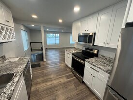 7765 S 3500 E, Unit 7765 Unit B in Cottonwood Heights, UT - Building Photo