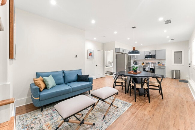 property at 659 S Peachtree St