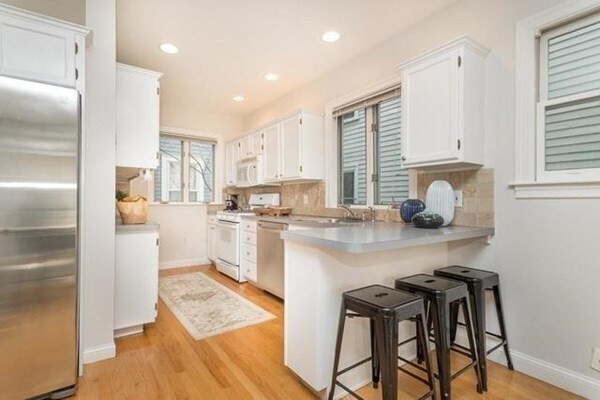 1431 Cambridge St in Cambridge, MA - Building Photo - Building Photo