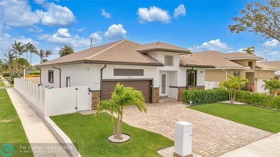 238 SE 2nd Terrace in Dania Beach, FL - Building Photo - Building Photo