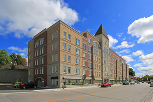 Lakeside Residences Apartments