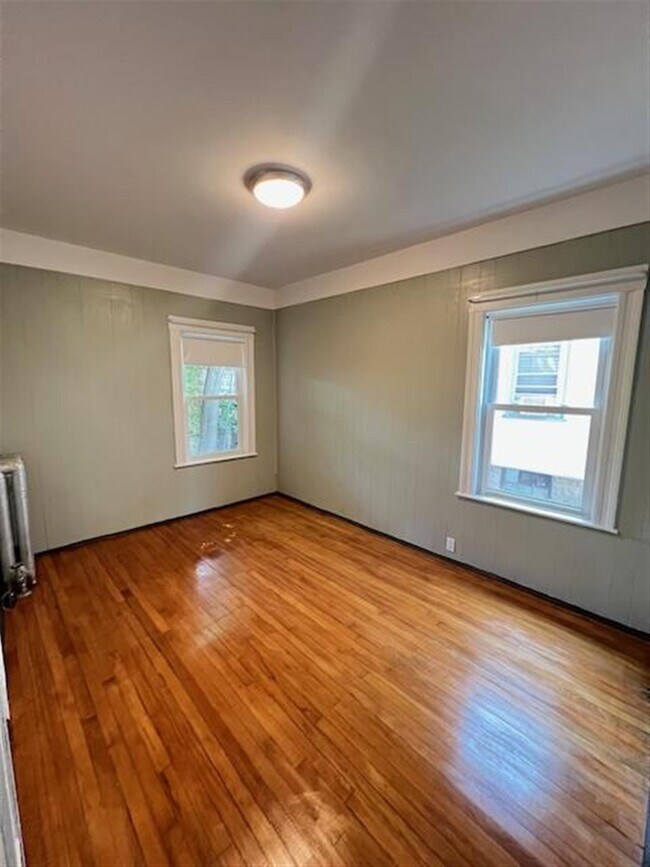 12 Quincy St, Unit 1 in Medford, MA - Building Photo - Building Photo