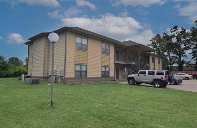 3010 SE J St in Bentonville, AR - Building Photo - Building Photo