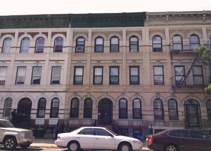 344 Marion St in Brooklyn, NY - Foto de edificio