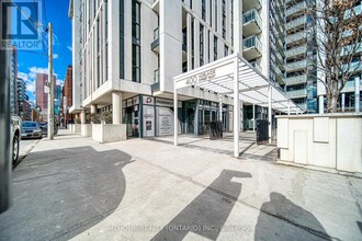 400-400 Adelaide St E in Toronto, ON - Building Photo - Building Photo