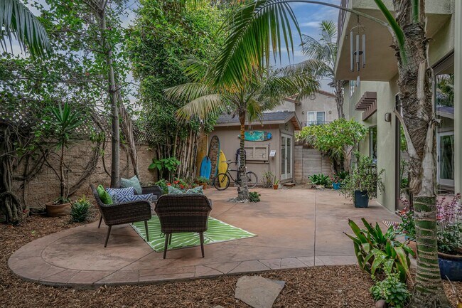 217 Hillcrest Dr, Unit Unit 1 in Encinitas, CA - Building Photo - Building Photo