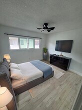 1131 N Onondaga Ave, Unit 4 in Anaheim, CA - Building Photo - Building Photo