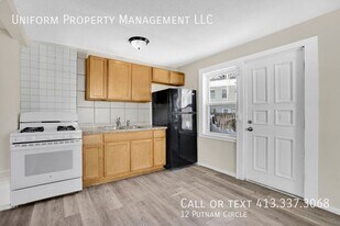 12 Putnam Cir in Springfield, MA - Building Photo