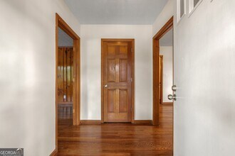 1930 Hollywood Rd NW in Atlanta, GA - Building Photo - Building Photo