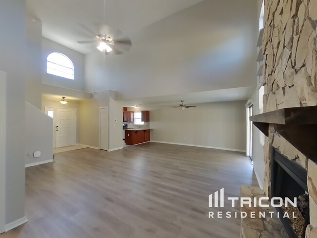 2337 Hawthorne Rd in Spring Hill, FL - Building Photo - Building Photo
