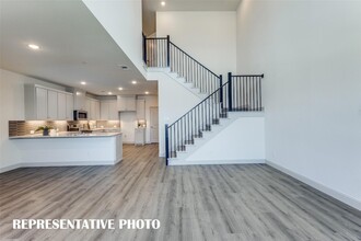 9585 Speaker Dr in Frisco, TX - Building Photo - Building Photo