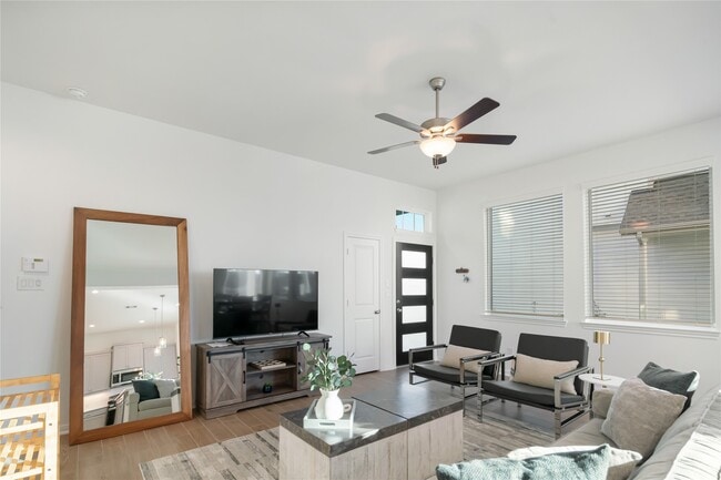 632 Silver Pear Ct in Montgomery, TX - Building Photo - Building Photo