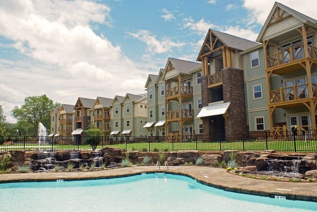 property at 203-713 Kelly Rd
