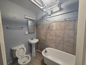 5011 N Damen Ave, Unit #g in Chicago, IL - Foto de edificio - Building Photo