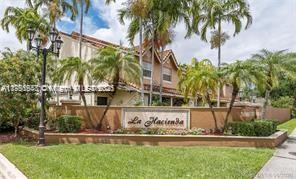 18336 NW 68th Ave in Hialeah, FL - Building Photo