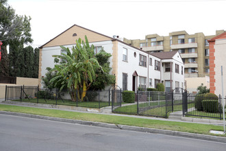 4137 Melrose Ave in Los Angeles, CA - Building Photo - Primary Photo