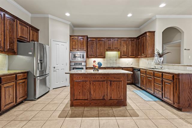 311 Park Crest Ave in Euless, TX - Building Photo - Building Photo