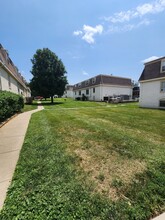 Huntley Ridge East at Hanley Ln. in Frankfort, KY - Foto de edificio - Building Photo