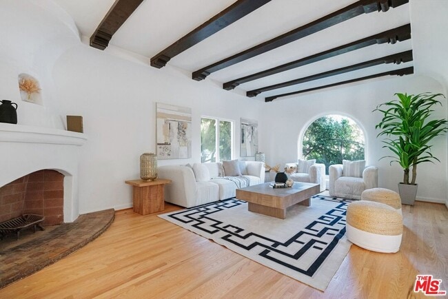 620 11th St in Santa Monica, CA - Foto de edificio - Building Photo