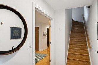 2455 W Ohio St in Chicago, IL - Building Photo - Building Photo