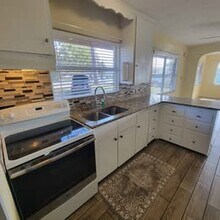 5801 6th St in Zephyrhills, FL - Building Photo - Building Photo