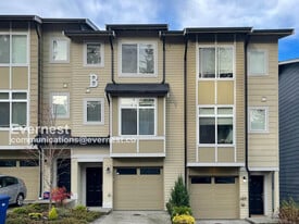 19403 7th Ave W in Lynnwood, WA - Building Photo