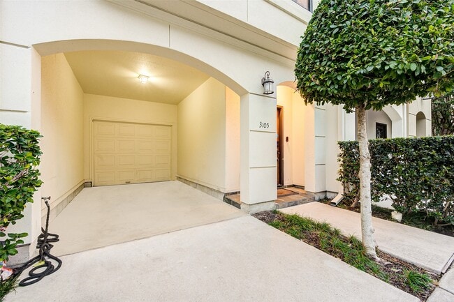 property at 3105 Fairdale Oaks E