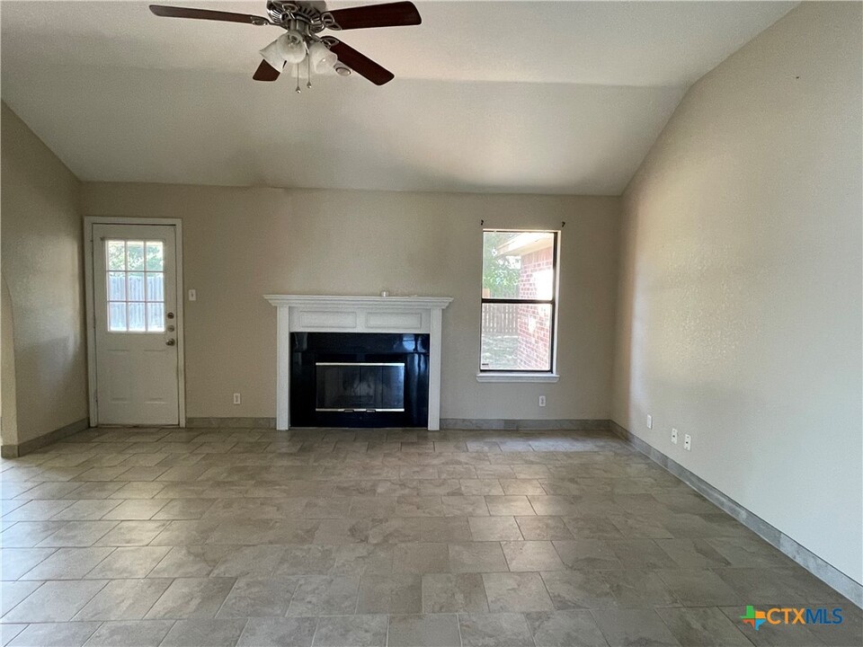 4101 Pepper Mill Hollow in Killeen, TX - Building Photo