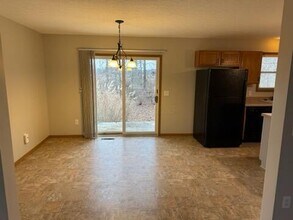 5579 Eagle Harbor Dr in Westerville, OH - Building Photo - Building Photo