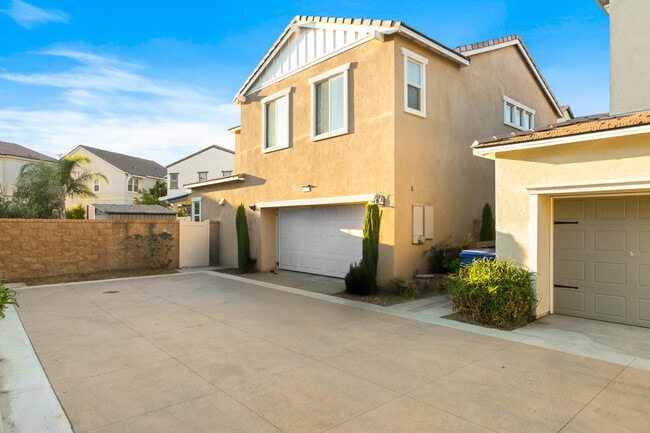 4846 S Monarch Pl in Ontario, CA - Foto de edificio - Building Photo
