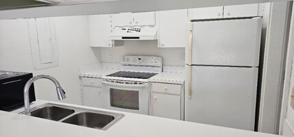 181 Palm View Ct, Unit A in Haines City, FL - Building Photo - Building Photo