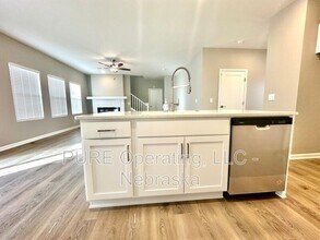 17451 Tucker St in Bennington, NE - Building Photo - Building Photo