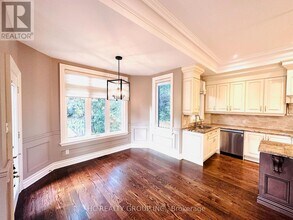 546 Melrose Ave in Toronto, ON - Building Photo - Building Photo