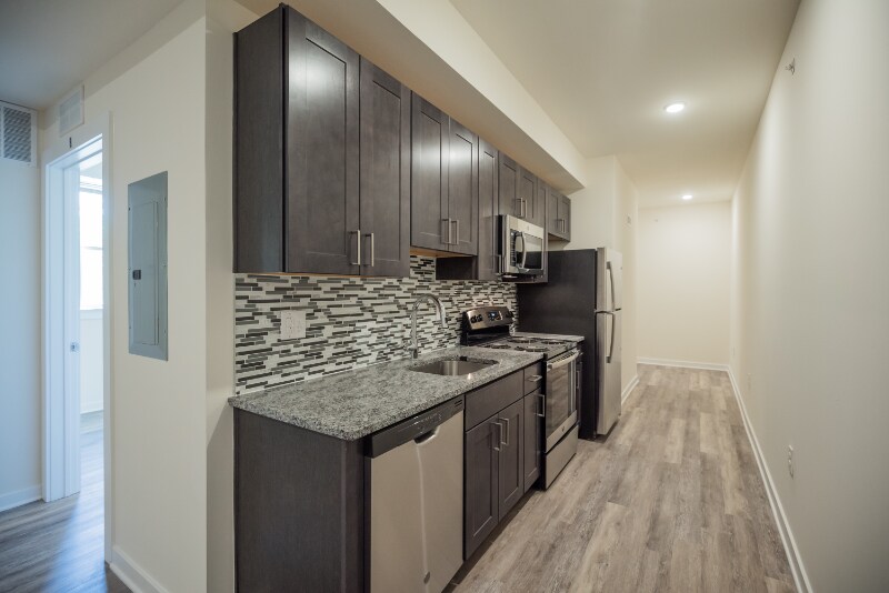 4210 Chestnut St in Philadelphia, PA - Building Photo