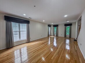 1520 Northern Neck Dr in Vienna, VA - Building Photo - Building Photo
