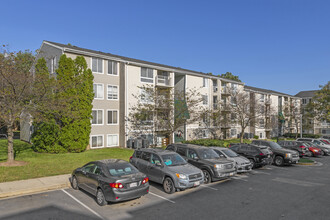 Centre at Silver Spring in Silver Spring, MD - Foto de edificio - Building Photo