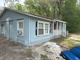 117 Tyre Rd in Palatka, FL - Building Photo