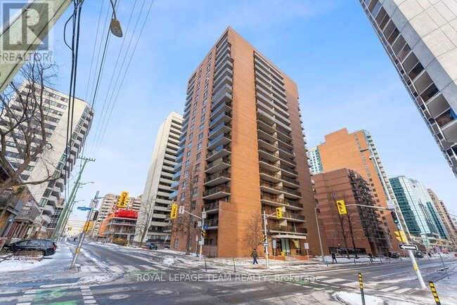 property at 475 Laurier Ave W