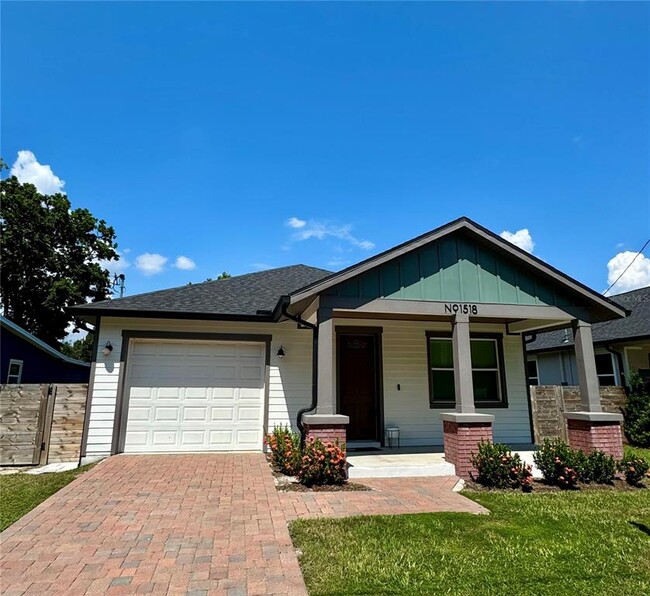 property at 1518 E Diana St